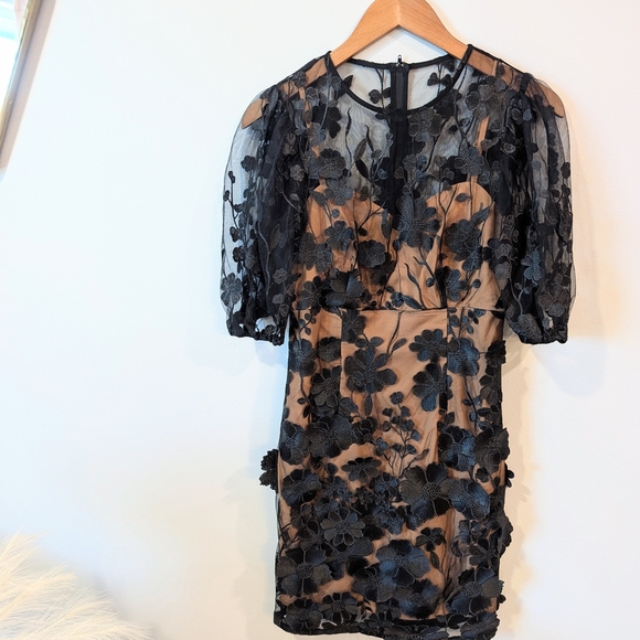 Honey & Beau Black and Tan Puff Sleeve Mini Dress With Sewn Applique Sz. 4 - Picture 4 of 13